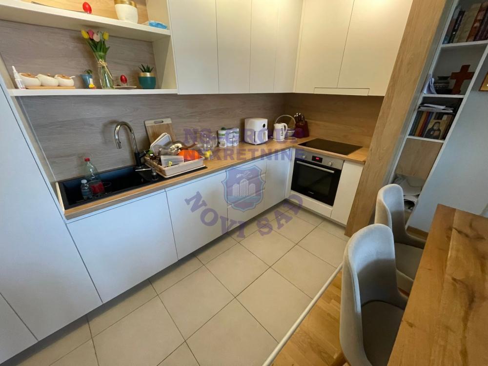 Slika 3 - Na prodaju odlican cetvorosoban stan na Novoj Detelinari!