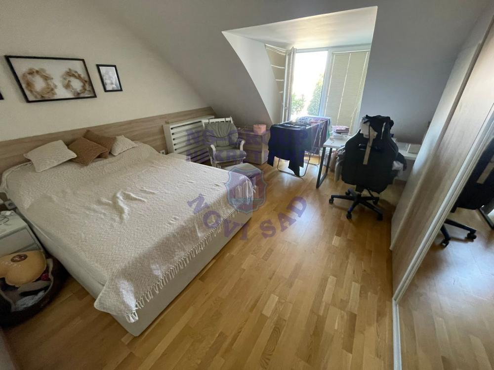 Slika 7 - Na prodaju odlican cetvorosoban stan na Novoj Detelinari!