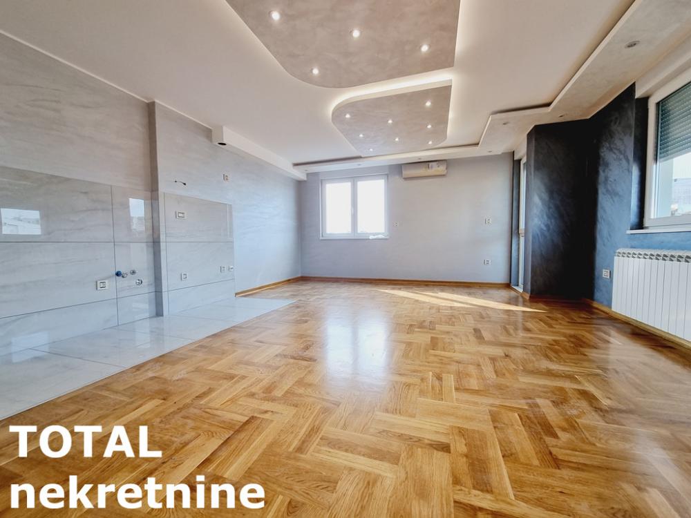 Slika 2 - Stan,NOVI SAD,TELEP,kv: 72.00, € 180000, ID: 1101783