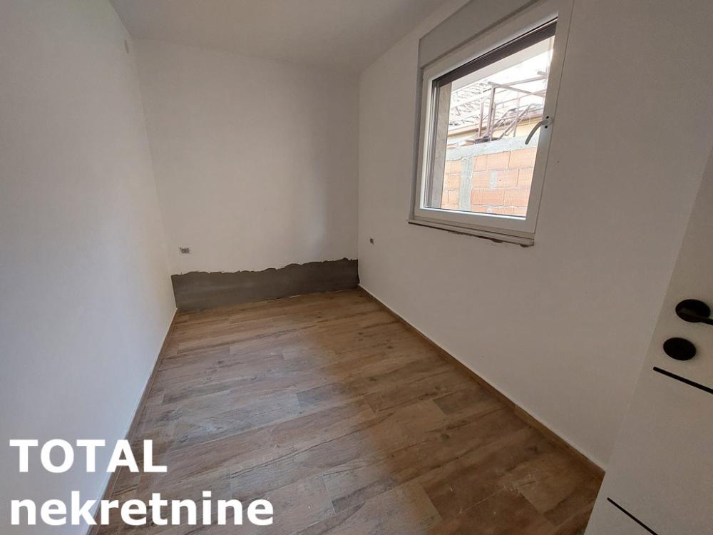 Slika 3 - Stan,NOVI SAD,TELEP,kv: 51.00, € 114750, ID: 1100574