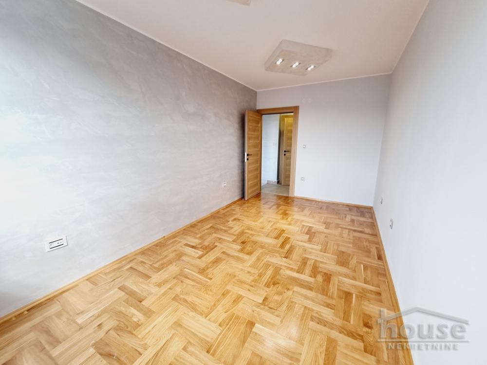 Slika 7 - Stan,NOVI SAD,TELEP,kv: 72.00, € 180000, ID: 1064935