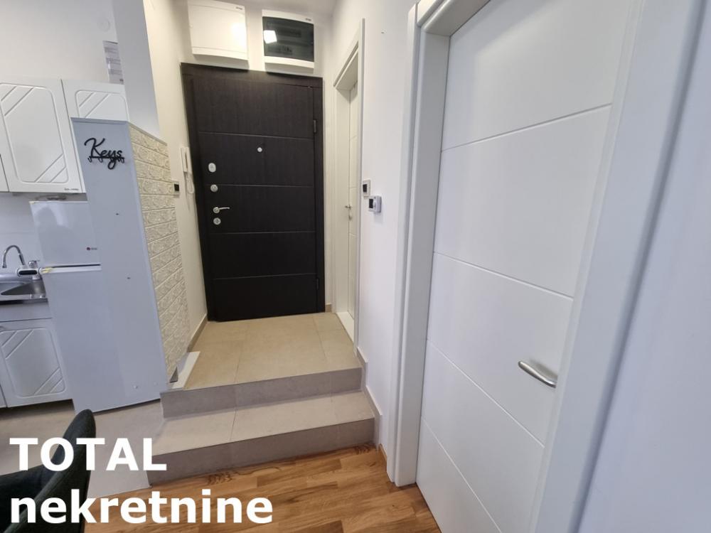 Slika 5 - Stan,PETROVARADIN,SADOVI,kv: 31.00, € 62000, ID: 1101734