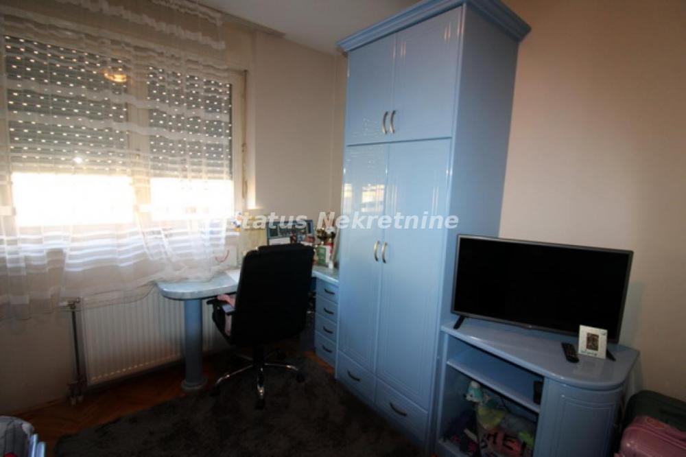 Slika 6 - Grbavica-Miše Dimitrijevića-91 m2 --065/3858-888