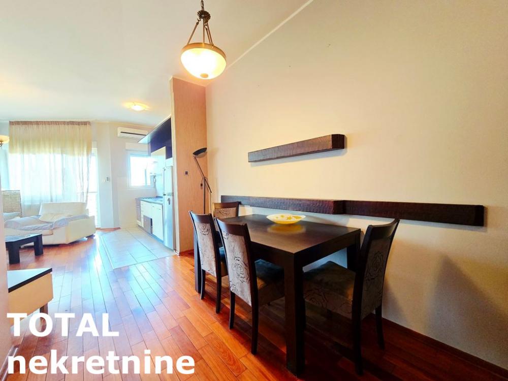 Slika 4 - Stan,NOVI SAD,BULEVAR EVROPE,kv: 67.00, € 185000, ID: 1101782