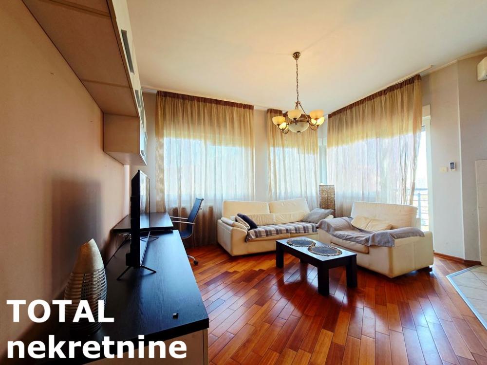 Slika 3 - Stan,NOVI SAD,BULEVAR EVROPE,kv: 67.00, € 185000, ID: 1101782