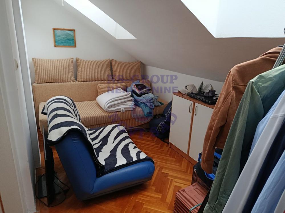 Slika 1 - Troiposoban duplex na Detelinari ! 