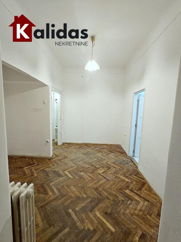 Slika 2 - Stan,NOVI SAD,CENTAR,kv: 21, € 75190, ID: 1008311