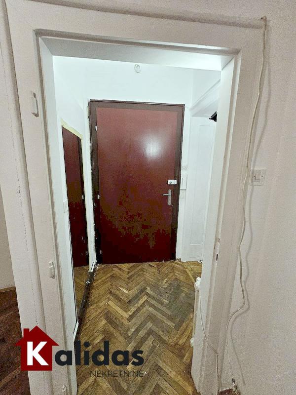 Slika 4 - Stan,NOVI SAD,CENTAR,kv: 21, € 75190, ID: 1008311