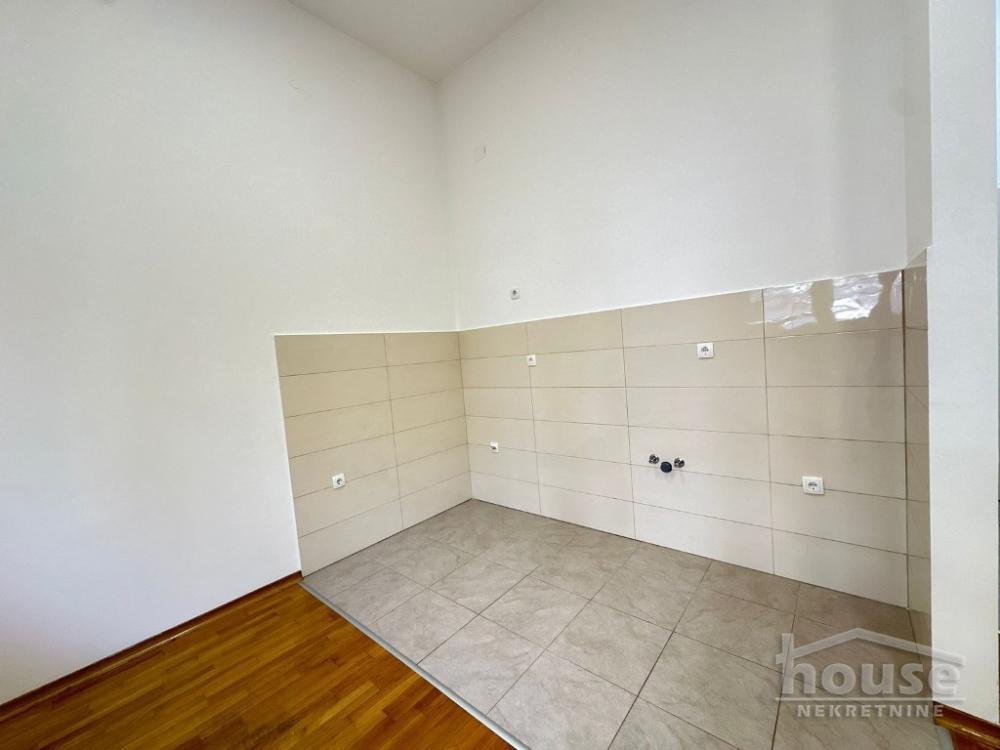 Slika 4 - Stan,NOVI SAD,CENTAR,kv: 23.00, € 80000, ID: 1064948