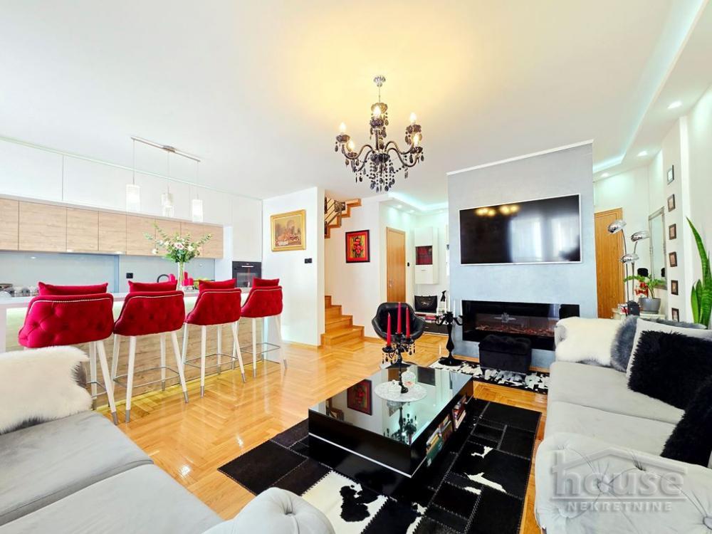 Glavna slika -Stan,NOVI SAD,BULEVAR EVROPE,kv: 79.00, € 180000, ID: 1064925