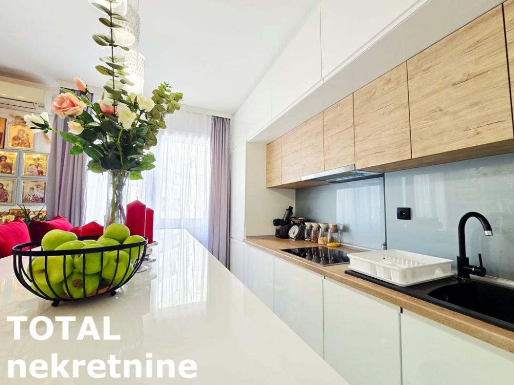 Slika 11 - Stan,NOVI SAD,BULEVAR EVROPE,kv: 79.00, € 180000, ID: 1101773