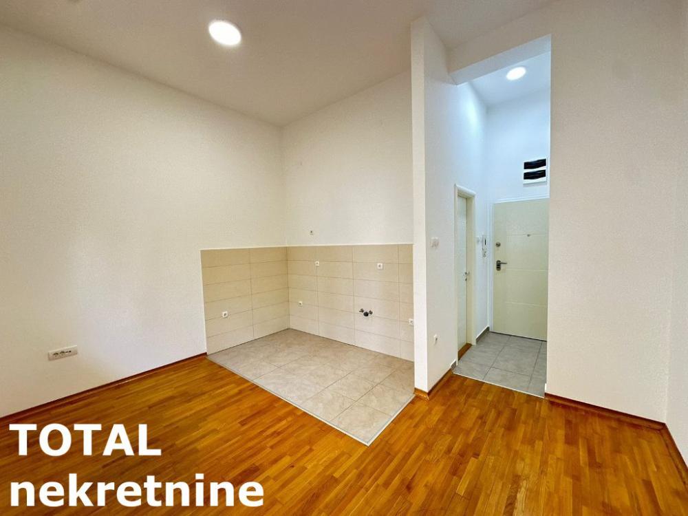 Glavna slika -Stan,NOVI SAD,CENTAR,kv: 23.00, € 80000, ID: 1101796