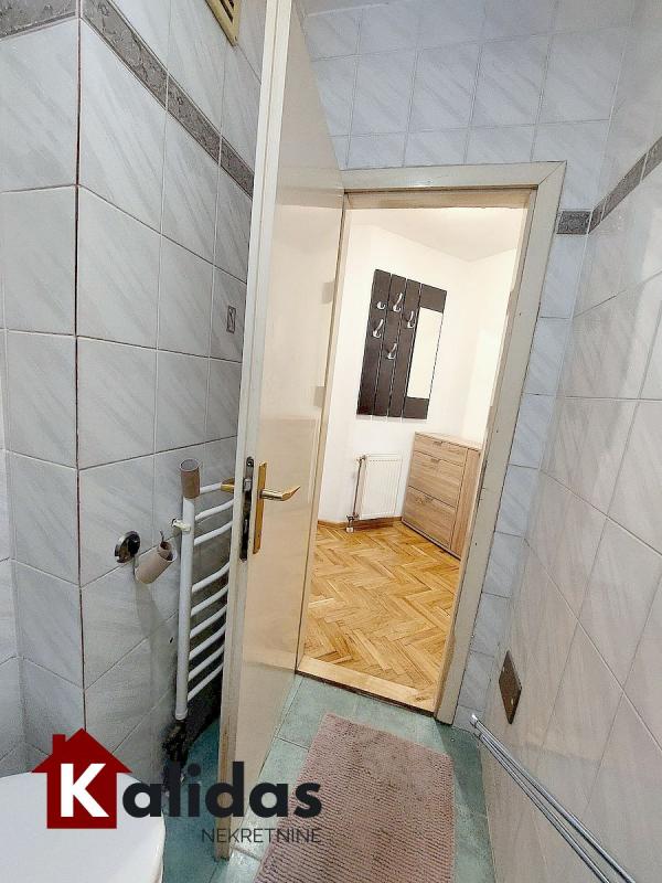 Slika 8 - Stan,NOVI SAD,BULEVAR,kv: 26, € 87550, ID: 1008312