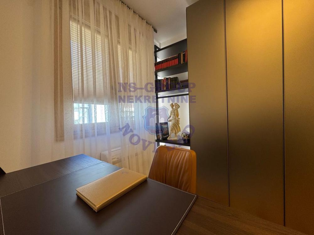 Slika 1 - Trosoban, 64m2, Bulevar oslobođenja Novi Sad