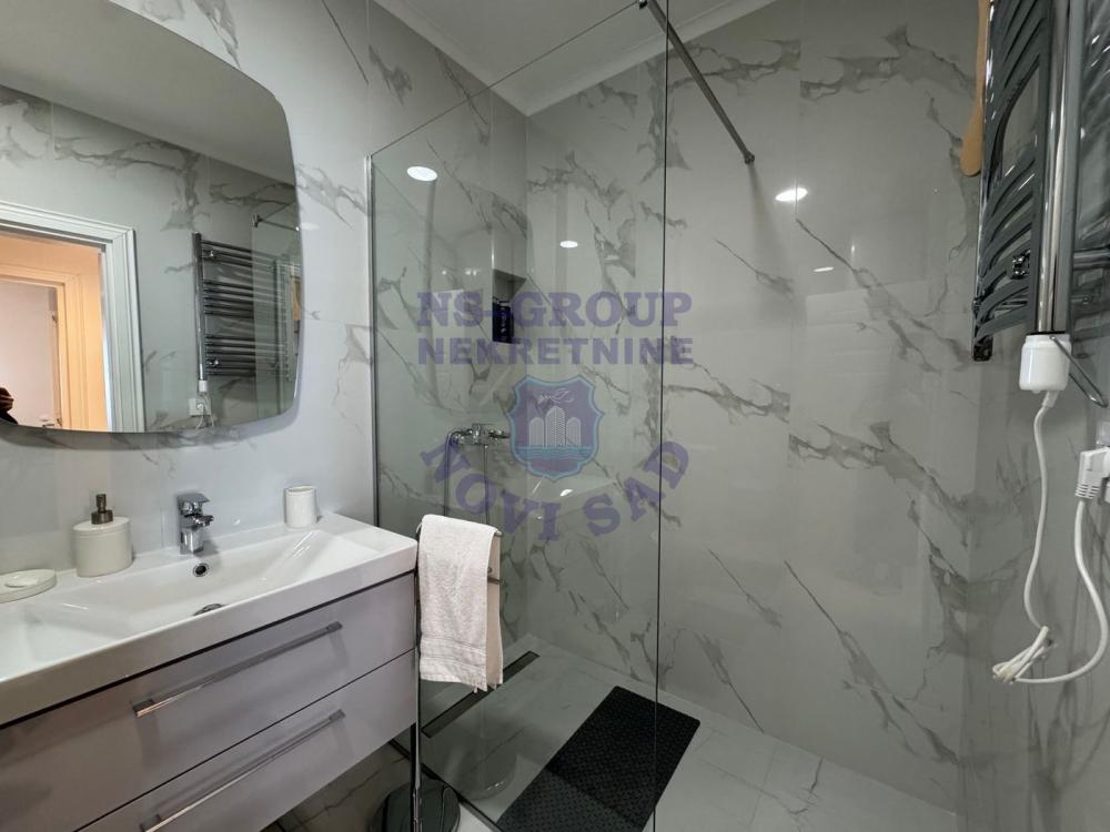 Slika 8 - Trosoban, 64m2, Bulevar oslobođenja Novi Sad