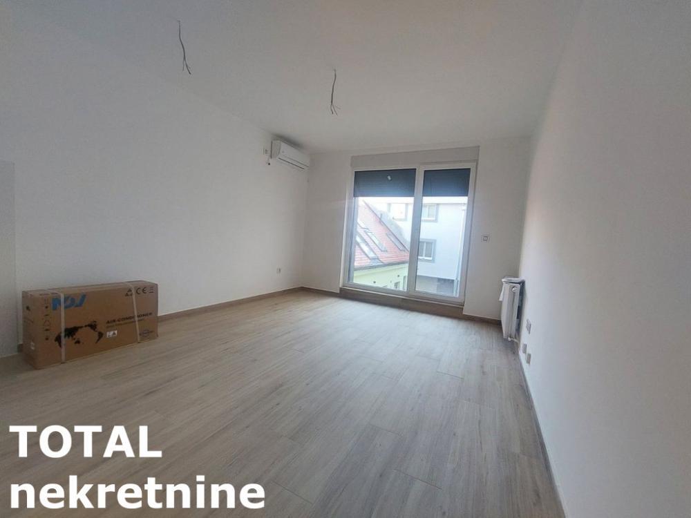 Glavna slika -Stan,NOVI SAD,CENTAR,kv: 24.00, € 103000, ID: 1101803