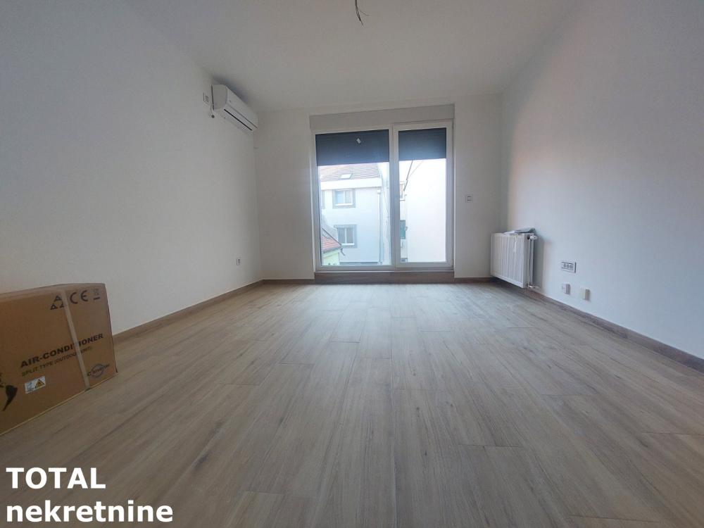 Slika 1 - Stan,NOVI SAD,CENTAR,kv: 24.00, € 103000, ID: 1101803