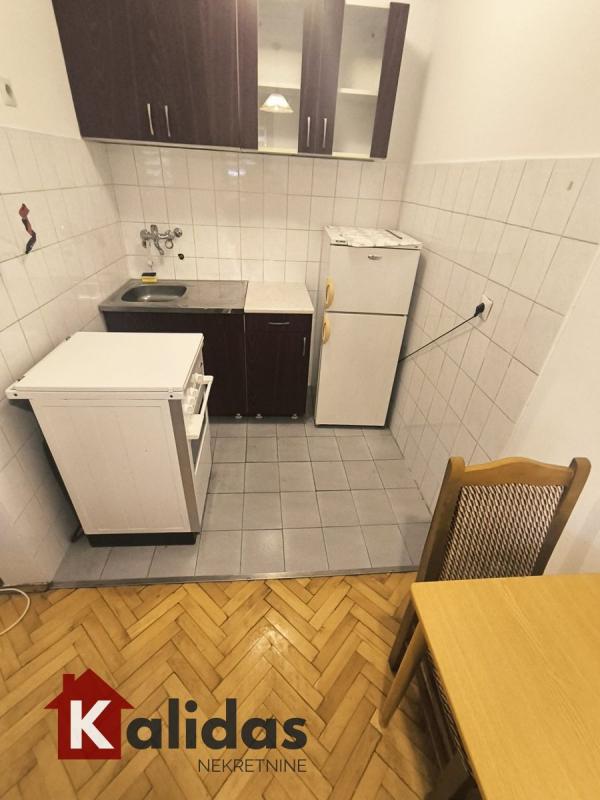 Slika 3 - Stan,NOVI SAD,GRBAVICA,kv: 27, € 73100, ID: 1008294