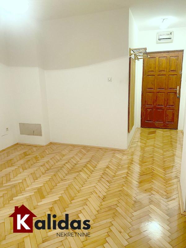 Slika 1 - Stan,NOVI SAD,GRBAVICA,kv: 27, € 73100, ID: 1008294