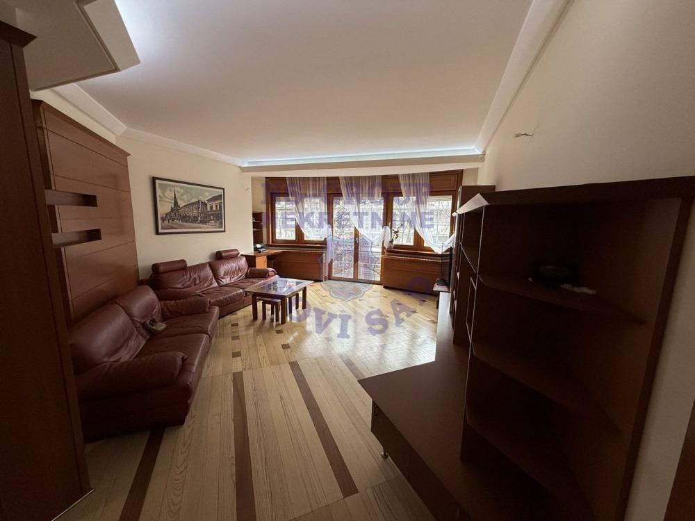 Slika 0 - Četvorosoban, 122m2, Spens Novi Sad Novi Sad, sa terasom, ima lift