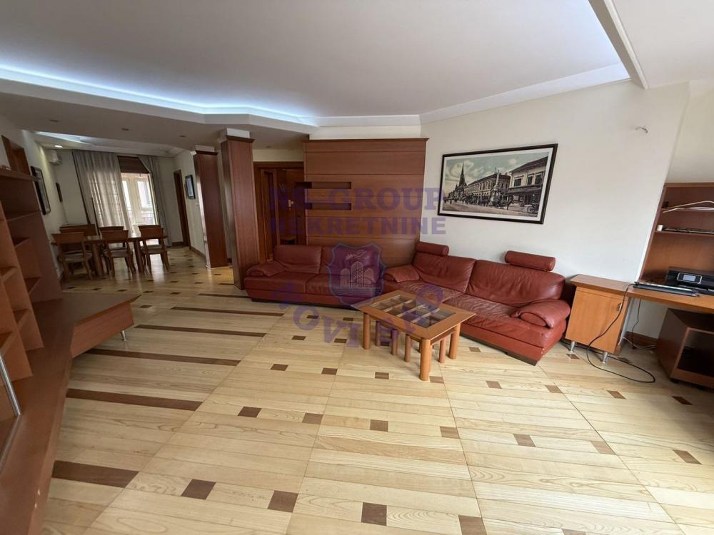 Slika 2 - Četvorosoban, 122m2, Spens Novi Sad Novi Sad, sa terasom, ima lift