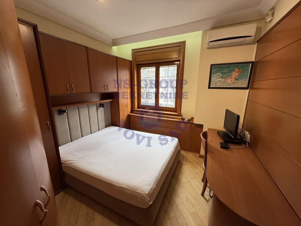 Slika 9 - Četvorosoban, 122m2, Spens Novi Sad Novi Sad, sa terasom, ima lift