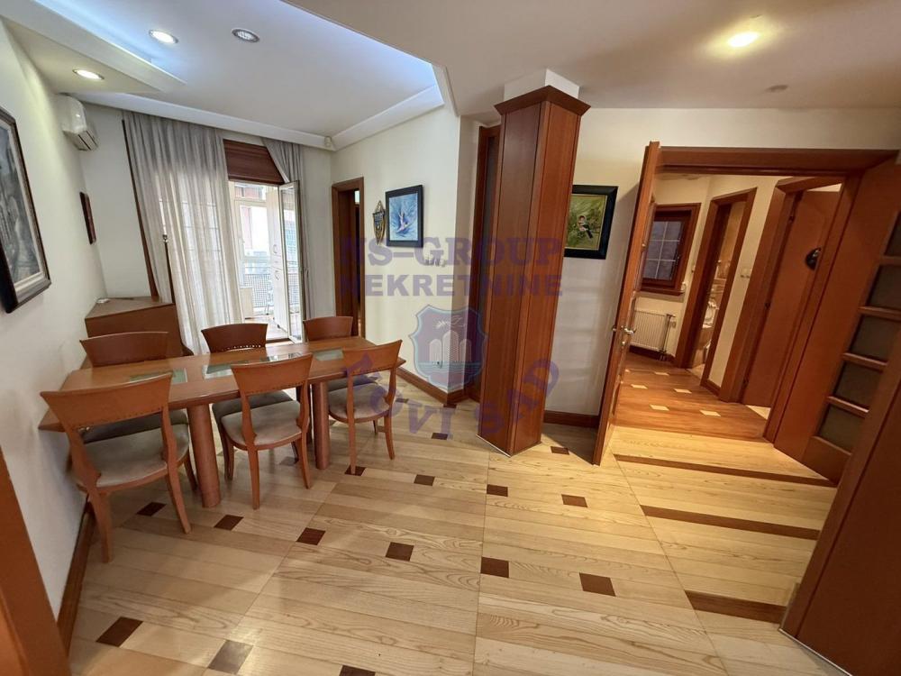 Slika 10 - Četvorosoban, 122m2, Spens Novi Sad Novi Sad, sa terasom, ima lift