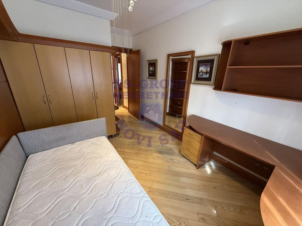 Slika 6 - Četvorosoban, 122m2, Spens Novi Sad Novi Sad, sa terasom, ima lift