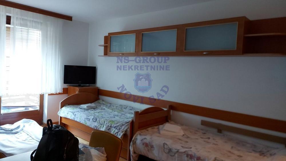 Glavna slika -Jednosoban, 29m2, Novi Sad centar Novi Sad, sa terasom, ima lift