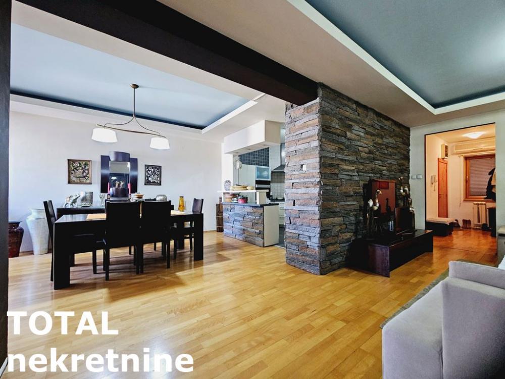 Glavna slika -Stan,NOVI SAD,BULEVAR,kv: 134.00, € 299000, ID: 1097699