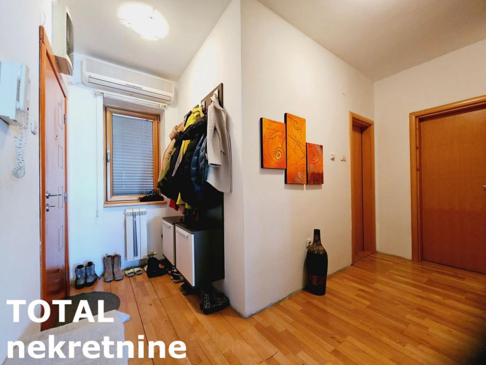 Slika 10 - Stan,NOVI SAD,BULEVAR,kv: 134.00, € 299000, ID: 1097699