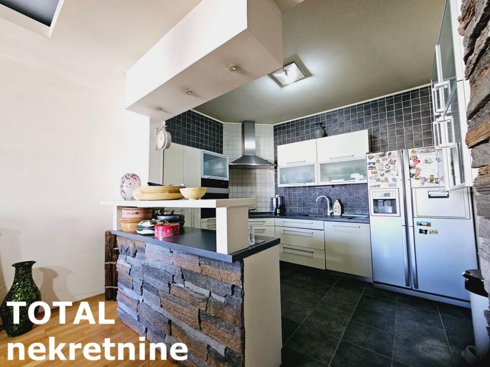 Slika 5 - Stan,NOVI SAD,BULEVAR,kv: 134.00, € 299000, ID: 1097699