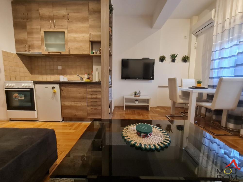 Slika 3 - Stan,NOVI SAD,PODBARA,kv: 37, € 116400, ID: 1031135