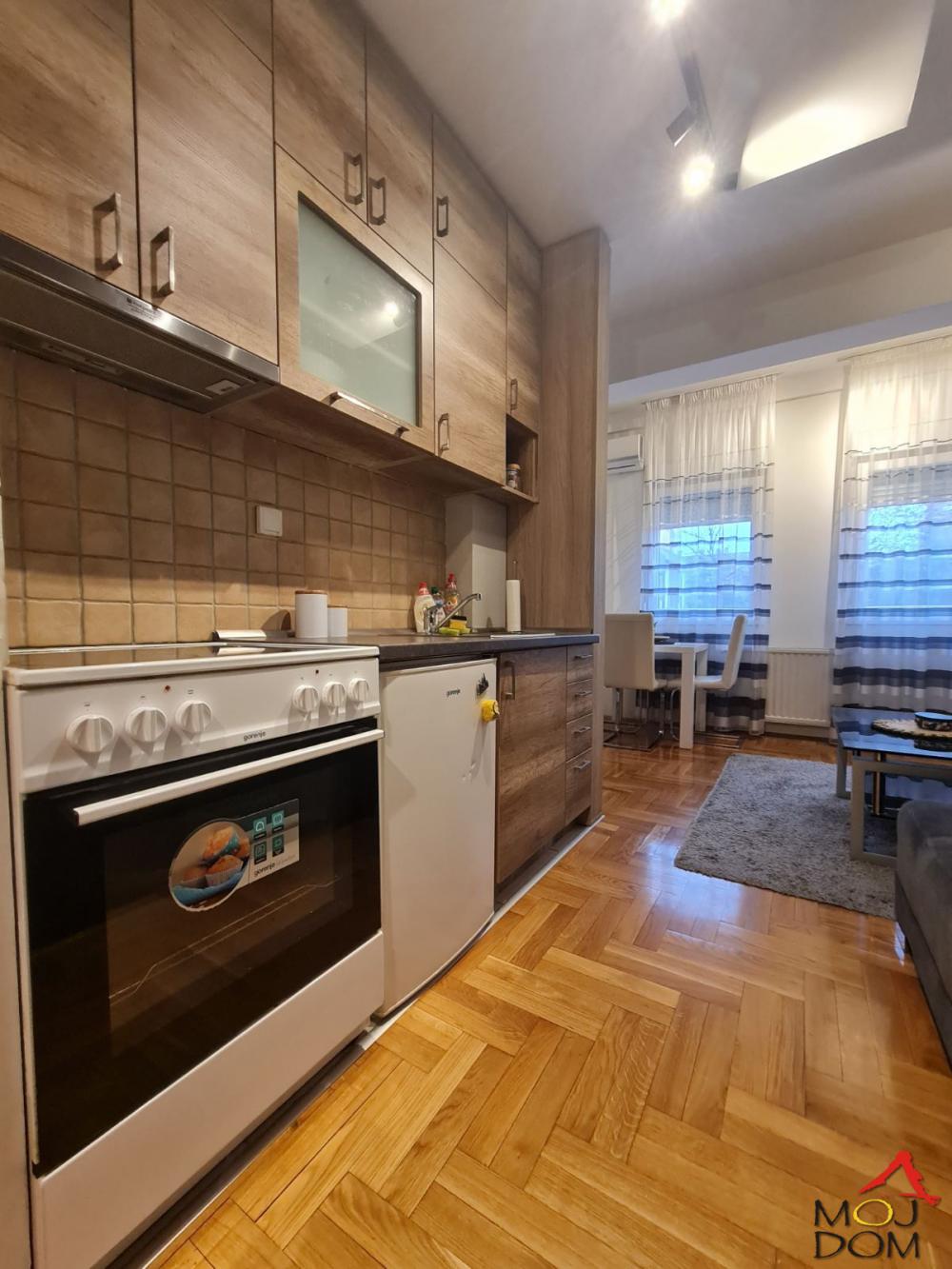 Slika 5 - Stan,NOVI SAD,PODBARA,kv: 37, € 116400, ID: 1031135