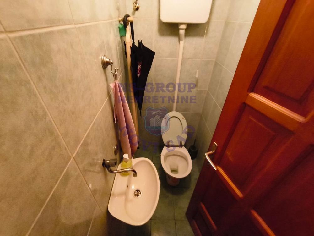 Slika 10 - Četvorosoban, 92m2, Nova Detelinara Novi Sad, sa terasom, ima lift