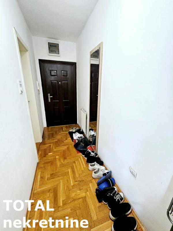 Slika 10 - Stan,NOVI SAD,BULEVAR,kv: 52.00, € 170000, ID: 1101721