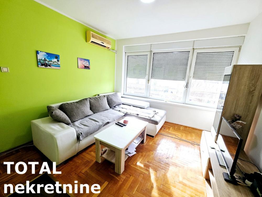 Slika 2 - Stan,NOVI SAD,BULEVAR,kv: 52.00, € 170000, ID: 1101721