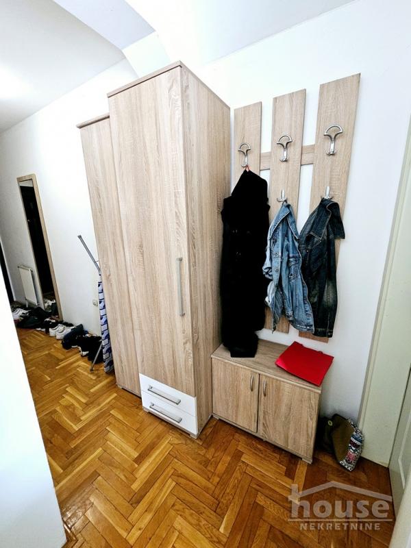 Slika 11 - Stan,NOVI SAD,BULEVAR,kv: 52.00, € 170000, ID: 1064873