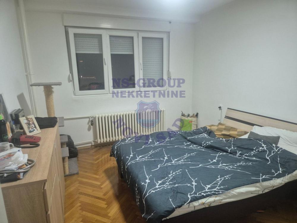Slika 2 - Dvosoban, 51m2, Bulevar oslobođenja Novi Sad, sa terasom, ima lift