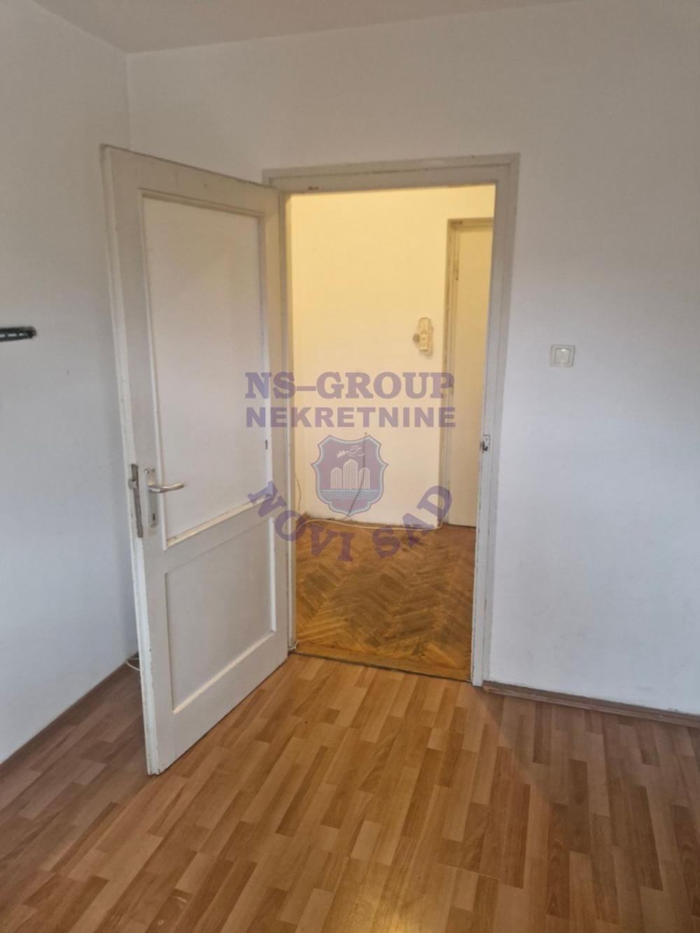 Slika 4 - Funkcionalan stan u mirnom kraju punom zelenila