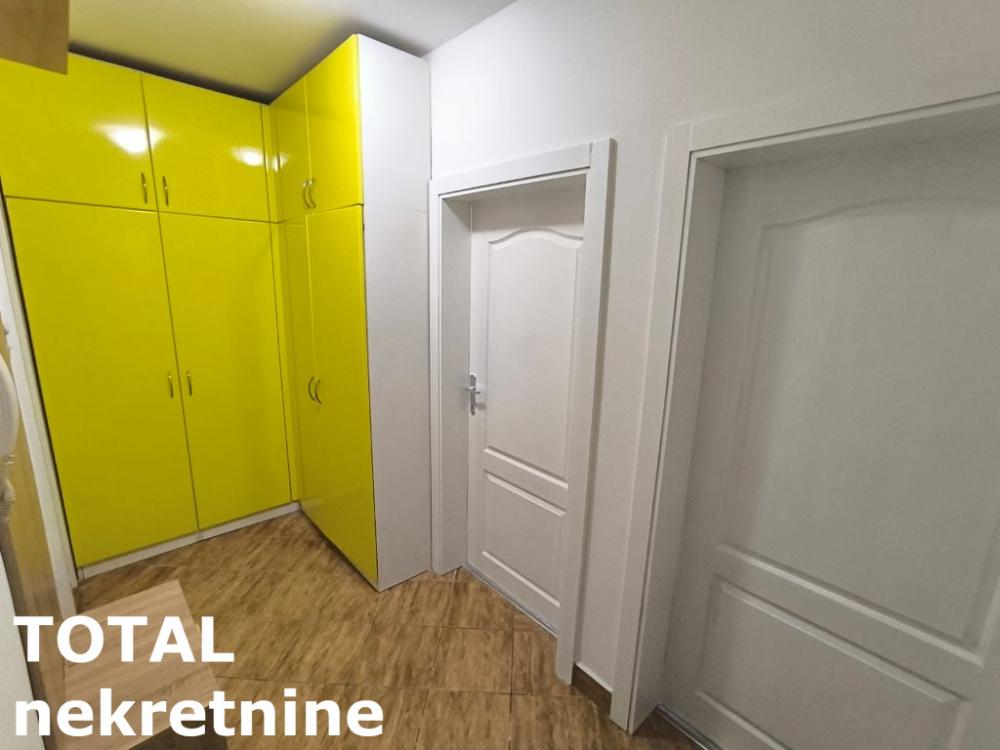 Slika 8 - Stan,NOVI SAD,CENTAR,kv: 50.00, € 150000, ID: 1101832