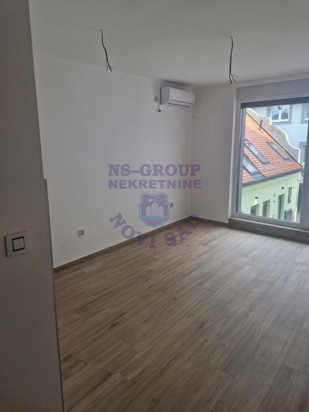 Slika 2 - Odlicna garsonjera u samom centru Novog Sada 