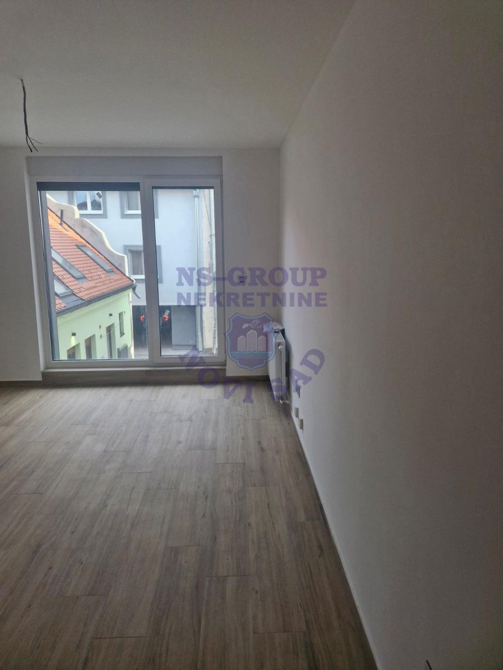 Slika 3 - Odlicna garsonjera u samom centru Novog Sada 