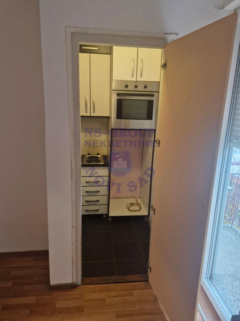 Slika 3 - Jednosoban, 38m2, Beogradski kej Novi Sad, sa terasom, ima lift