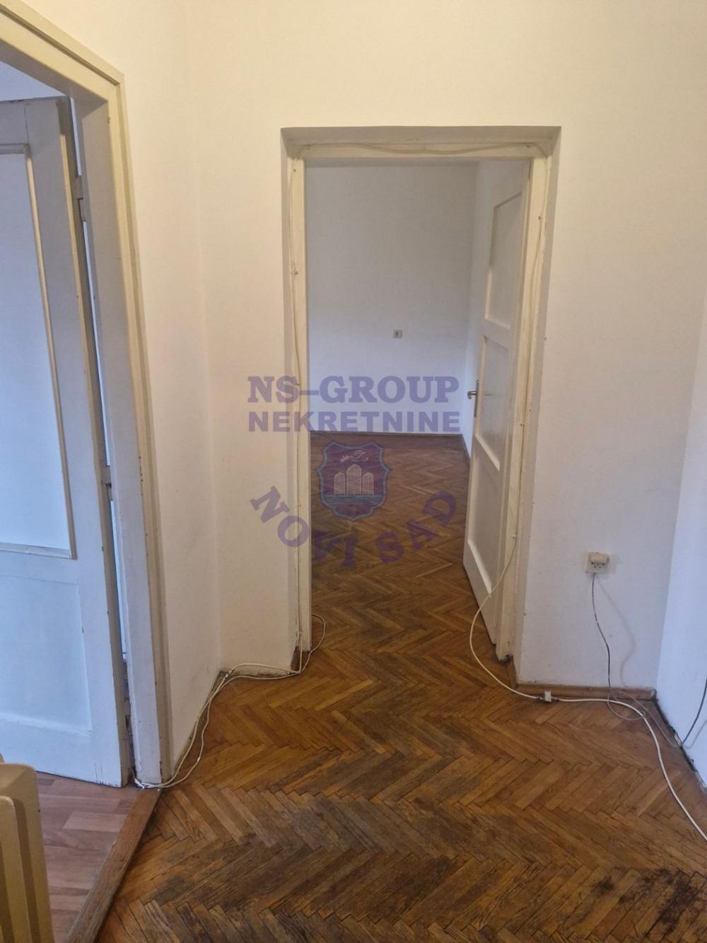 Slika 6 - Jednosoban, 38m2, Beogradski kej Novi Sad, sa terasom, ima lift