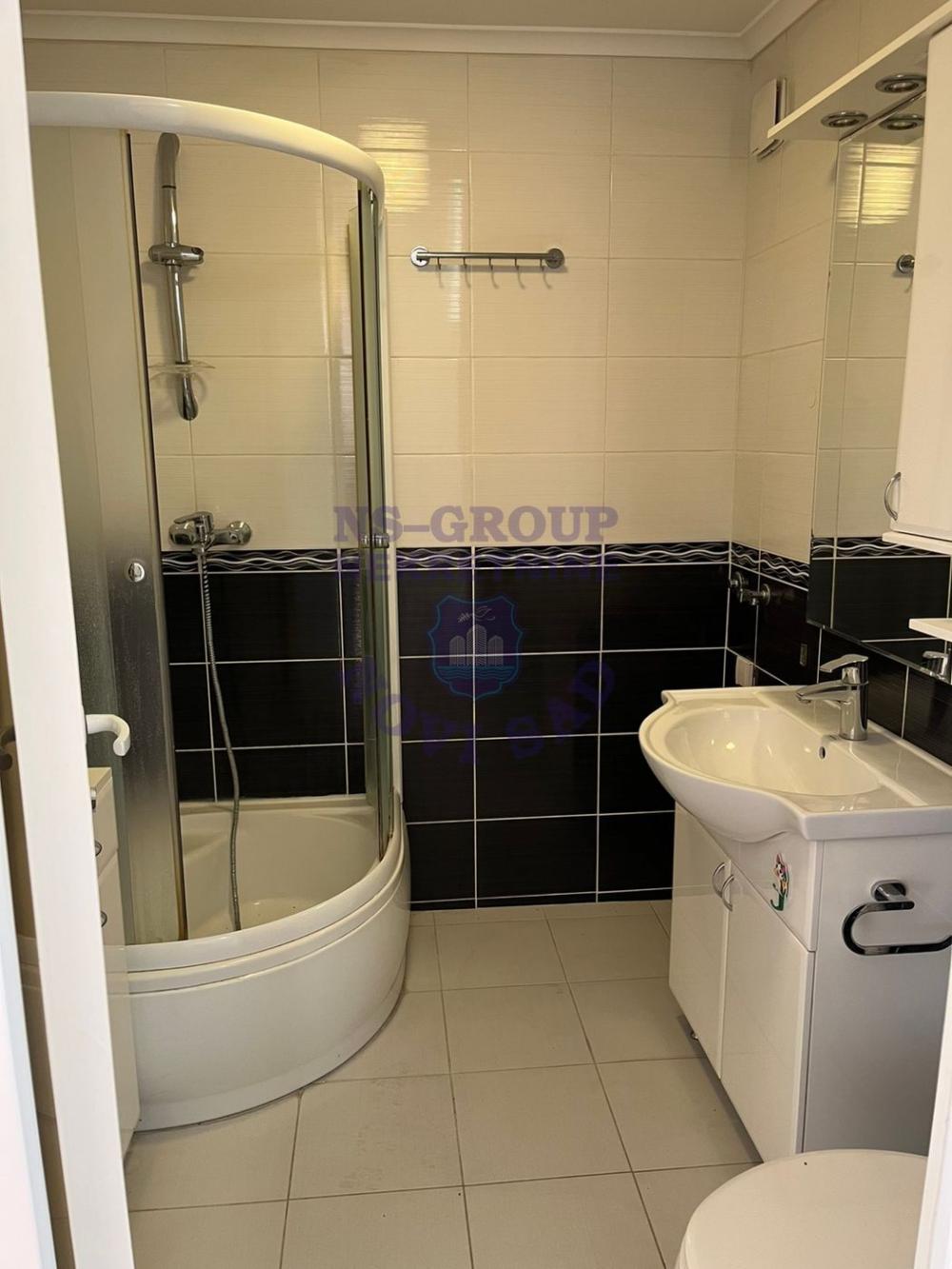 Slika 10 - Prodaja stana, 78m2, Liman 4 Novi Sad, sa terasom, ima lift