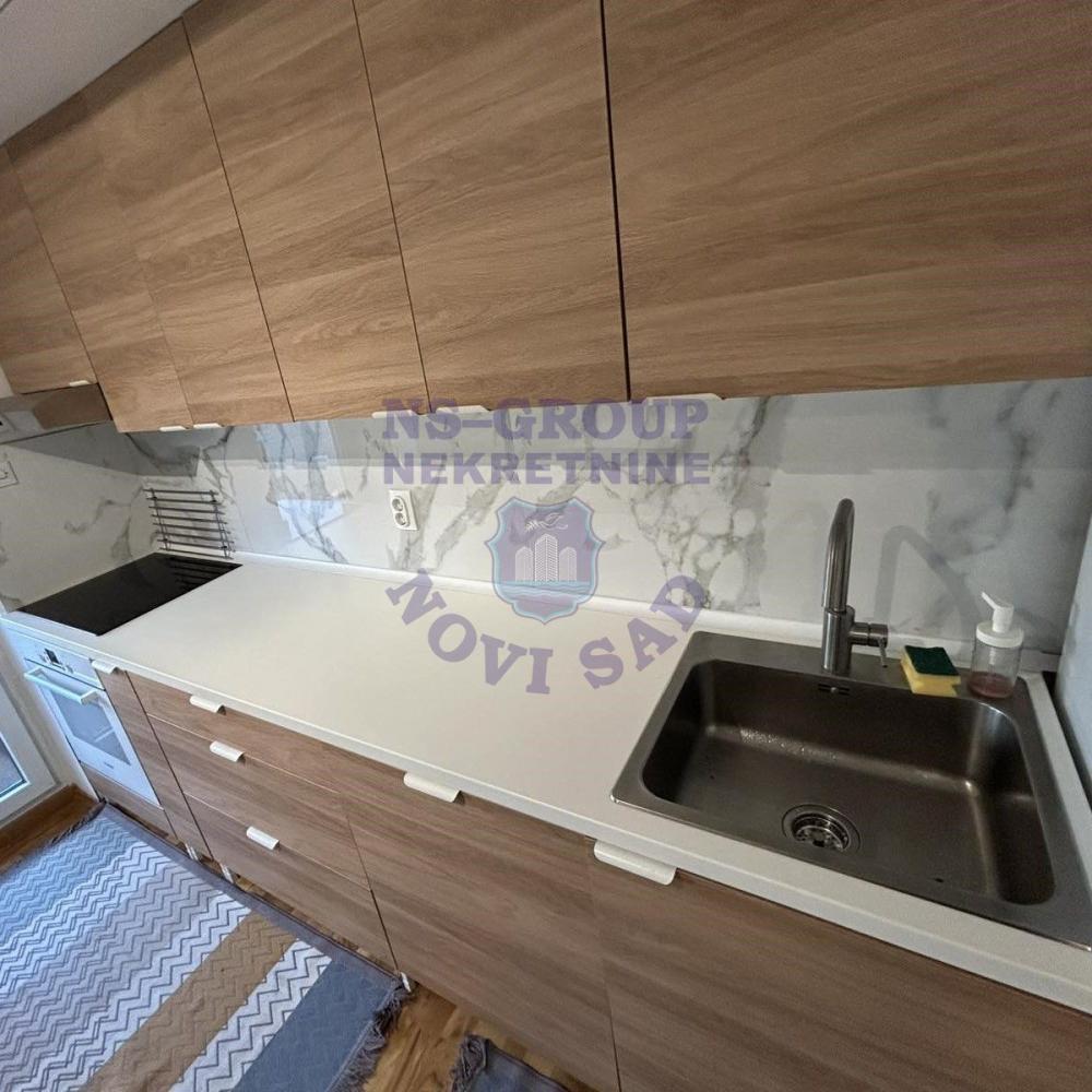 Slika 5 - Prodaja stana, 57m2, Bulevar oslobođenja Novi Sad, sa terasom, ima lift