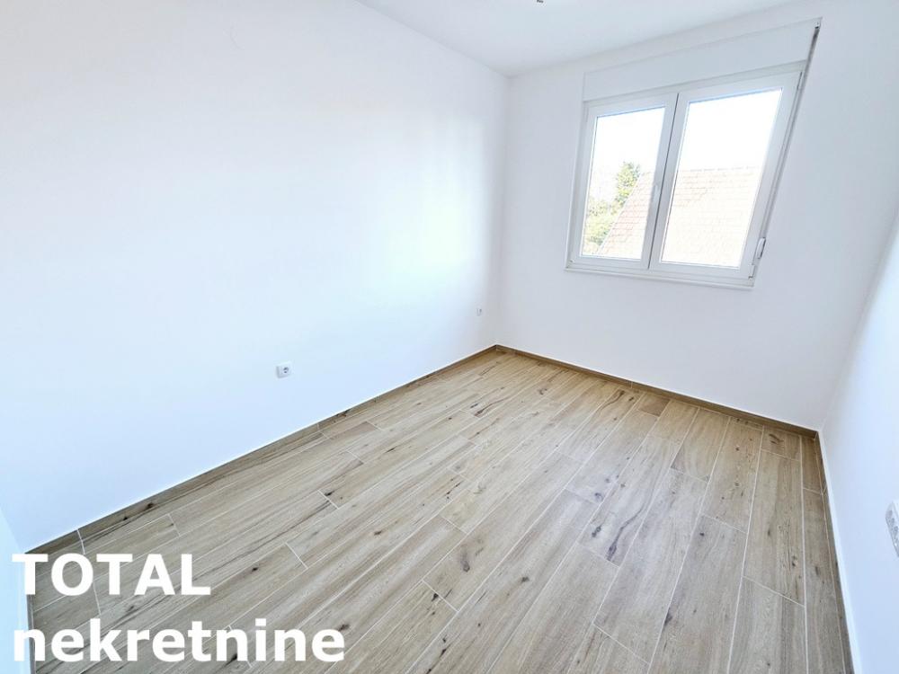 Slika 4 - Stan,NOVI SAD,VETERNIK,kv: 48.00, € 105600, ID: 1101780