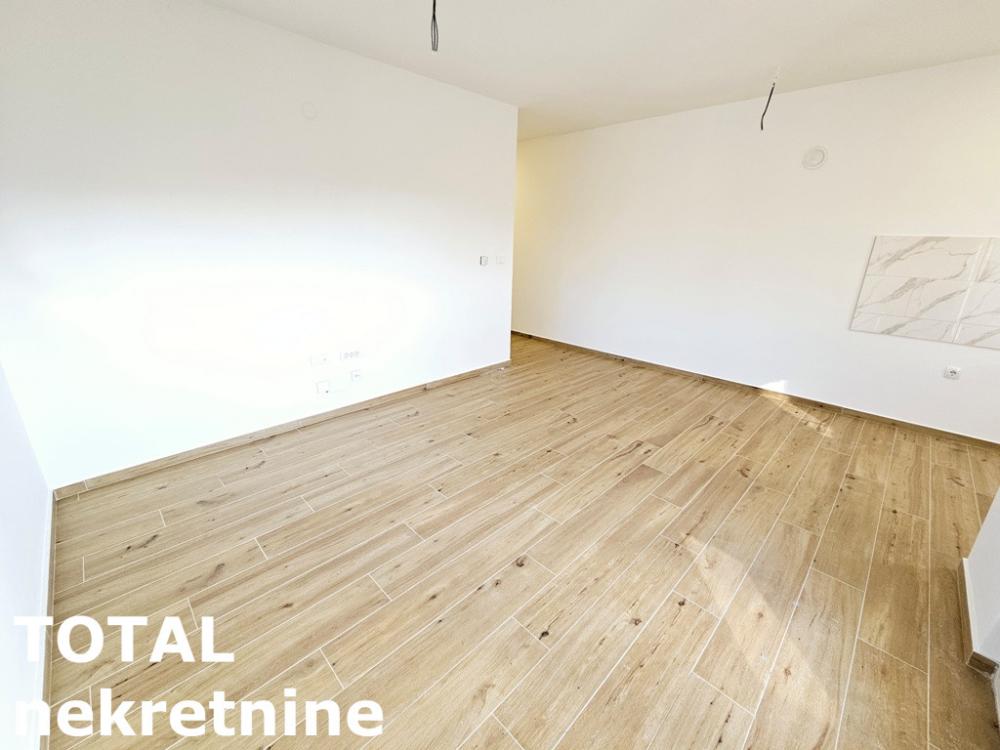 Slika 2 - Stan,NOVI SAD,VETERNIK,kv: 48.00, € 105600, ID: 1101780