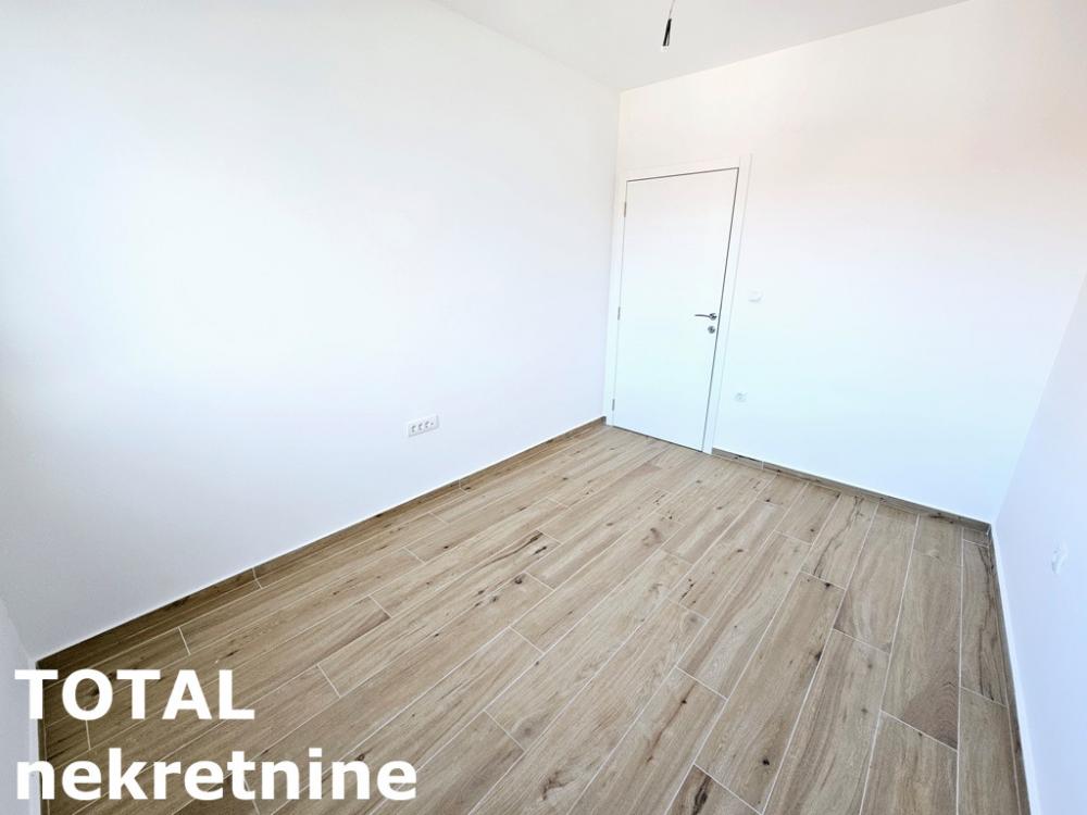 Slika 5 - Stan,NOVI SAD,VETERNIK,kv: 48.00, € 105600, ID: 1101780